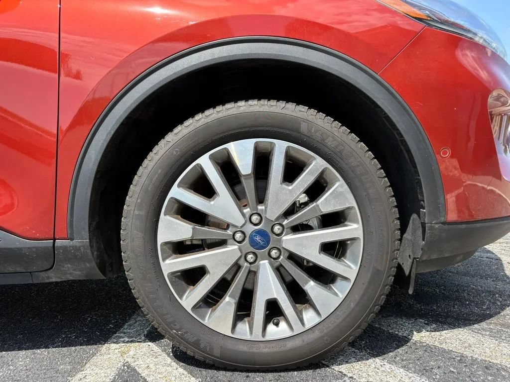 Used 2020 Ford Escape Titanium AWD/4WD image 28