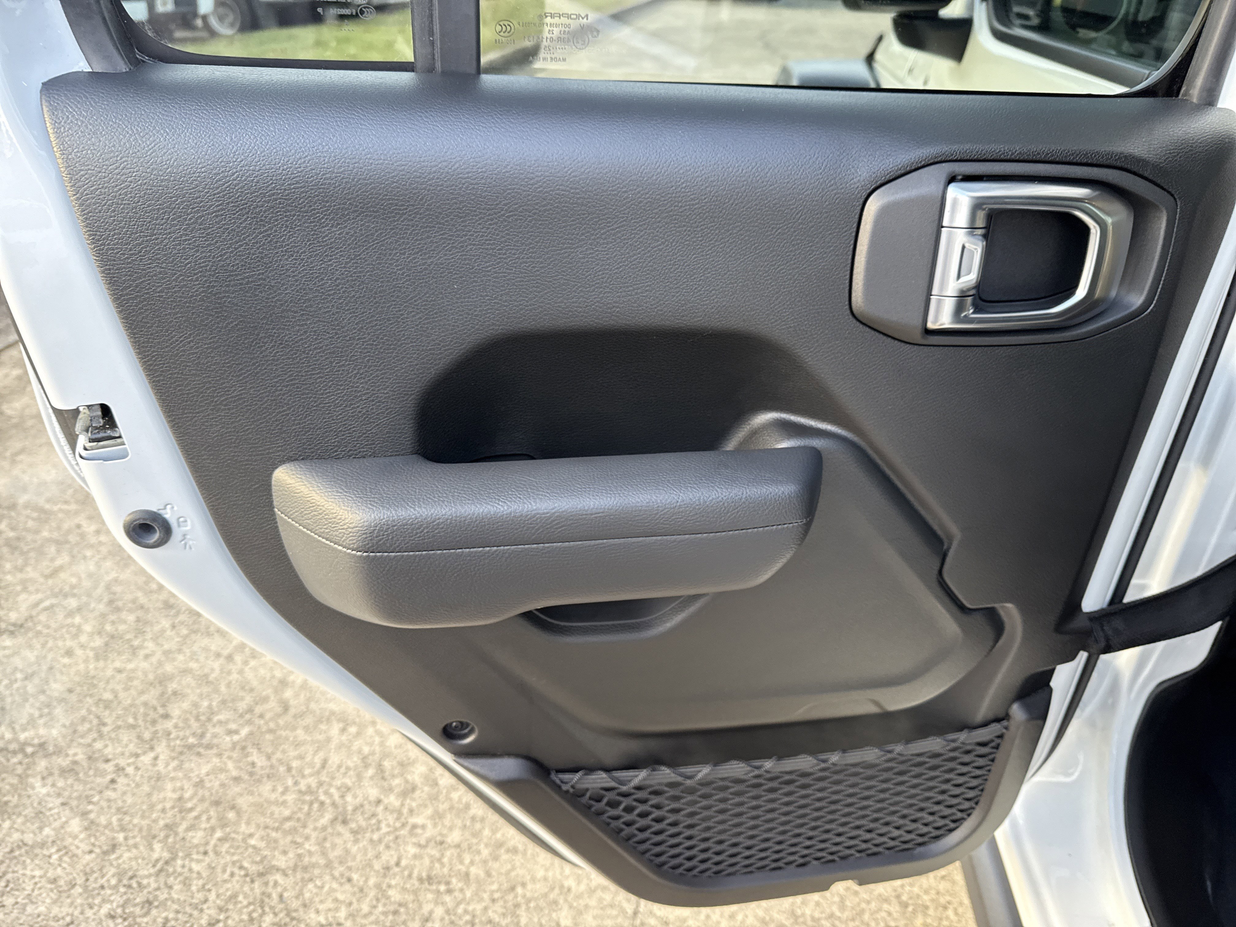 Used 2025 Jeep Wrangler Willys image 4