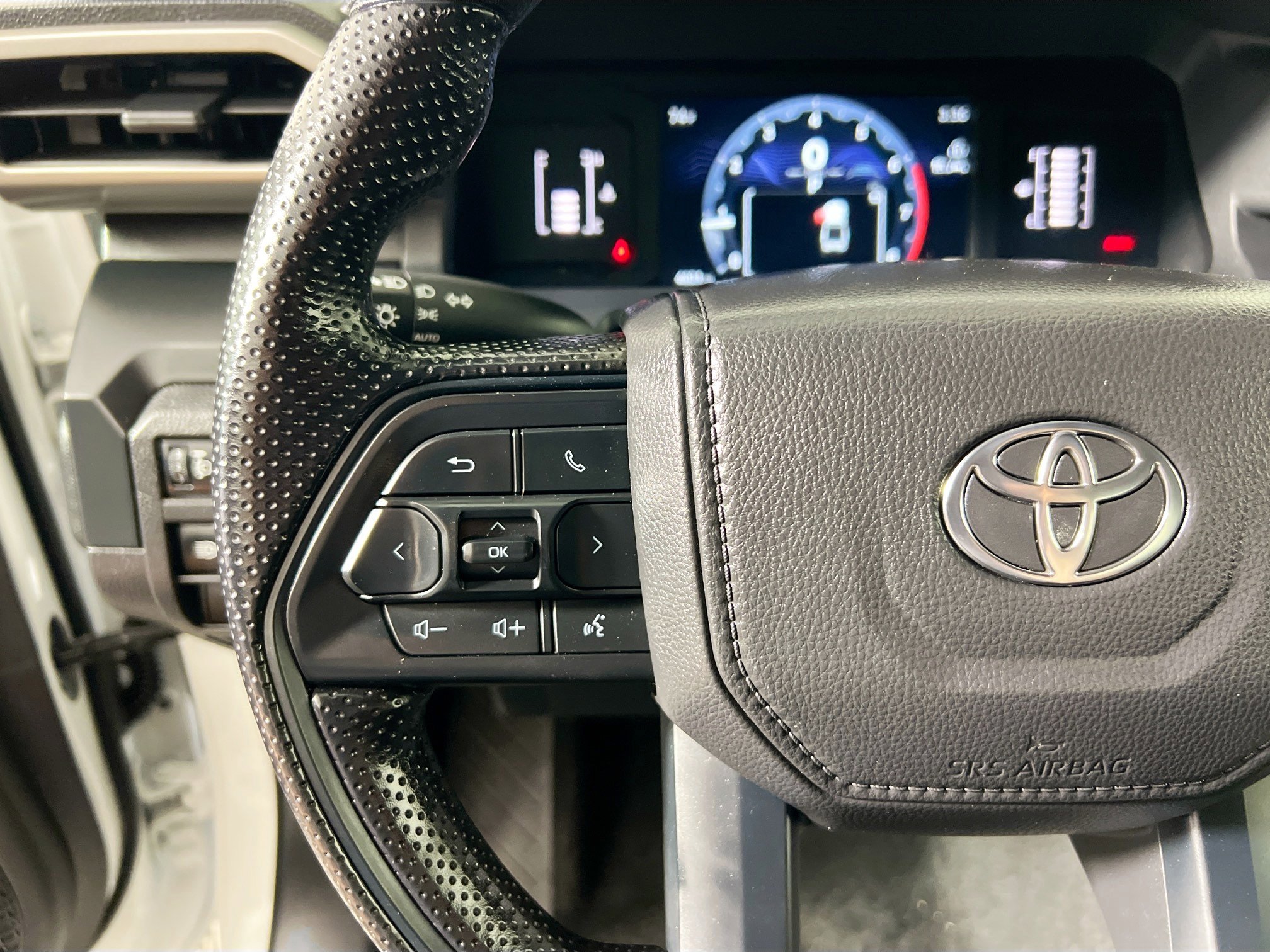 Used 2024 Toyota Tacoma SR w/ Towing Package image 12