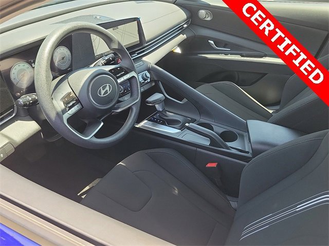 Used 2024 Hyundai Elantra SEL image 2