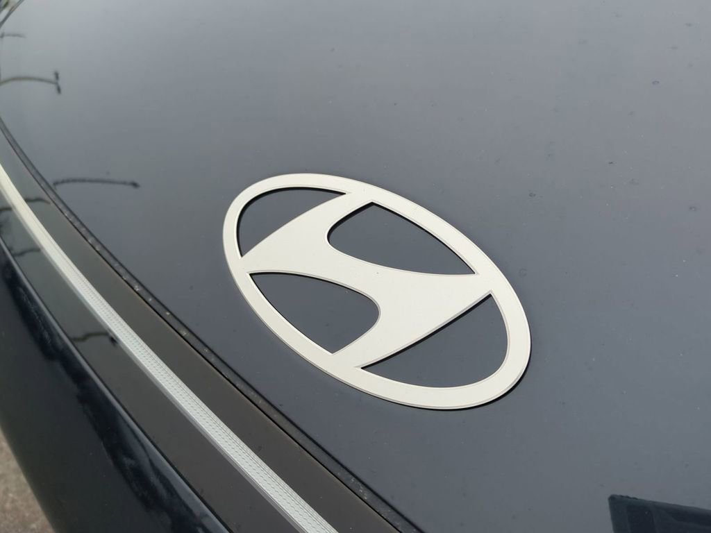 New 2026 Hyundai Kona SEL Premium image 13