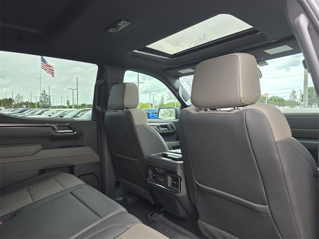 Used 2023 Chevrolet Silverado 1500 ZR2 w/ Technology Package image 12