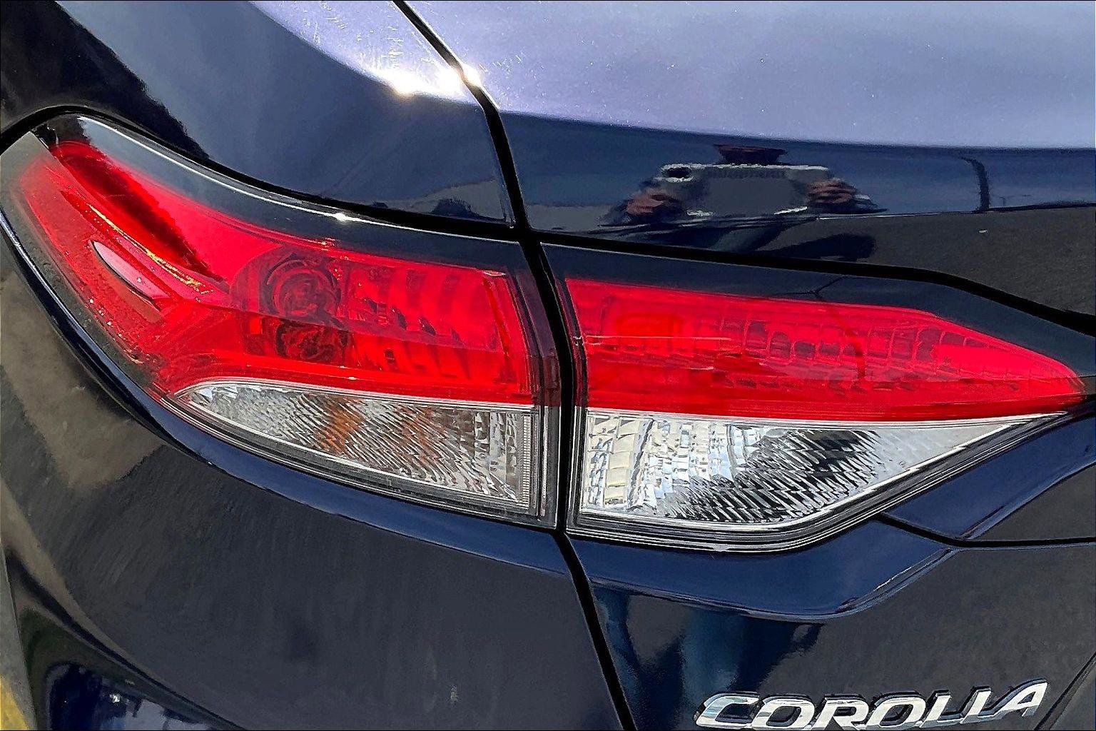 Used 2024 Toyota Corolla LE image 30