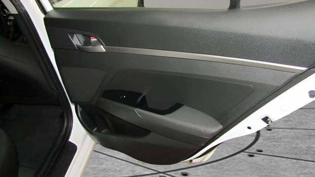 Used 2019 Hyundai Elantra SE w/ Cargo Package image 27