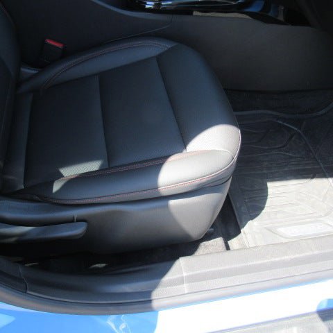 Used 2024 Chevrolet Trax RS w/ Sunroof Package image 13