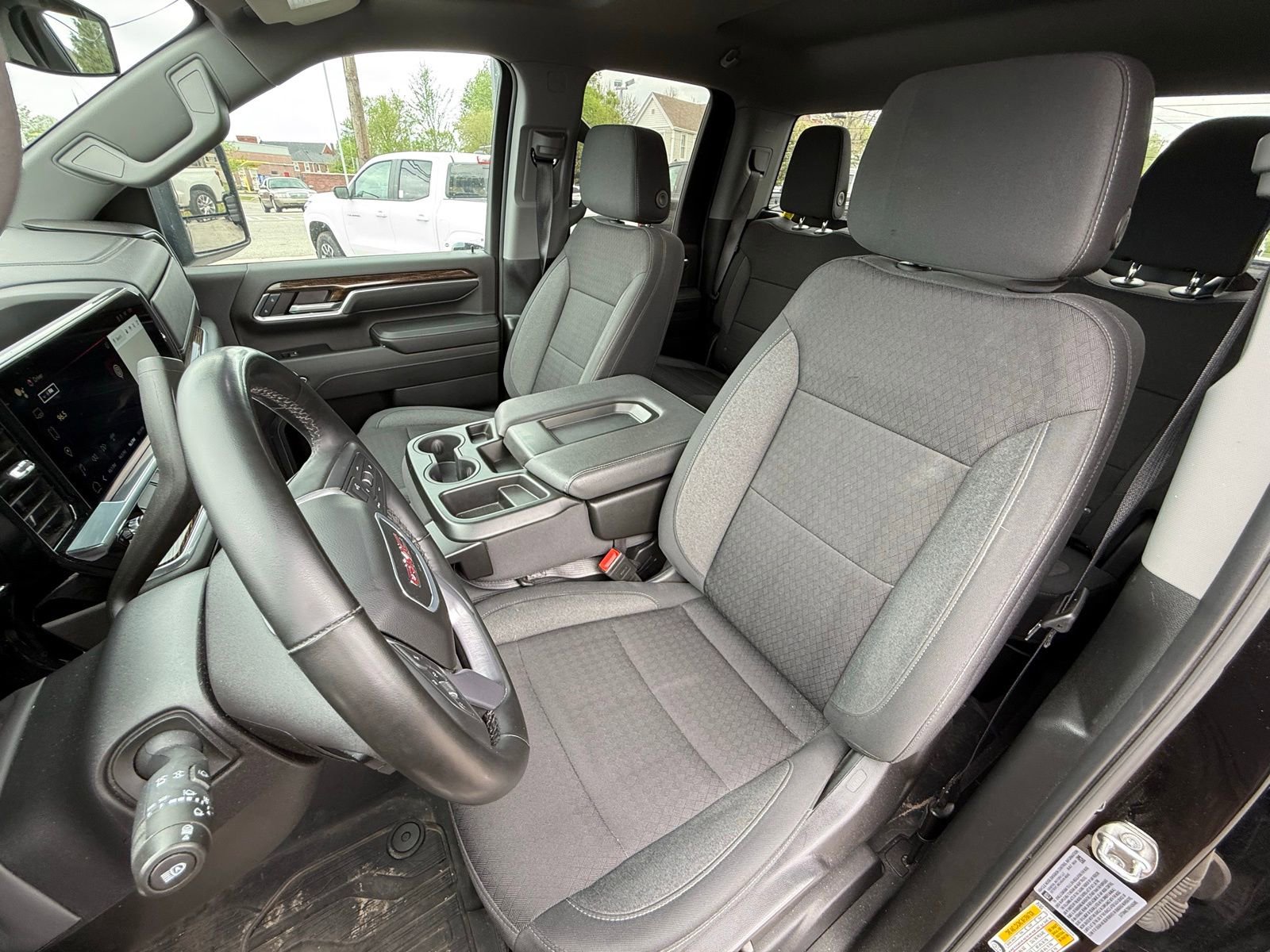 Used 2024 GMC Sierra 2500 SLE AWD/4WD image 17