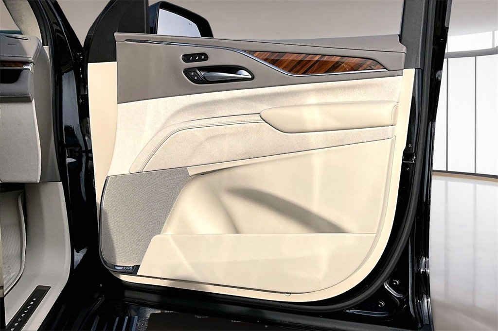 Certified 2024 Cadillac Escalade Sport Platinum w/ LPO, Floor Liner Package image 19