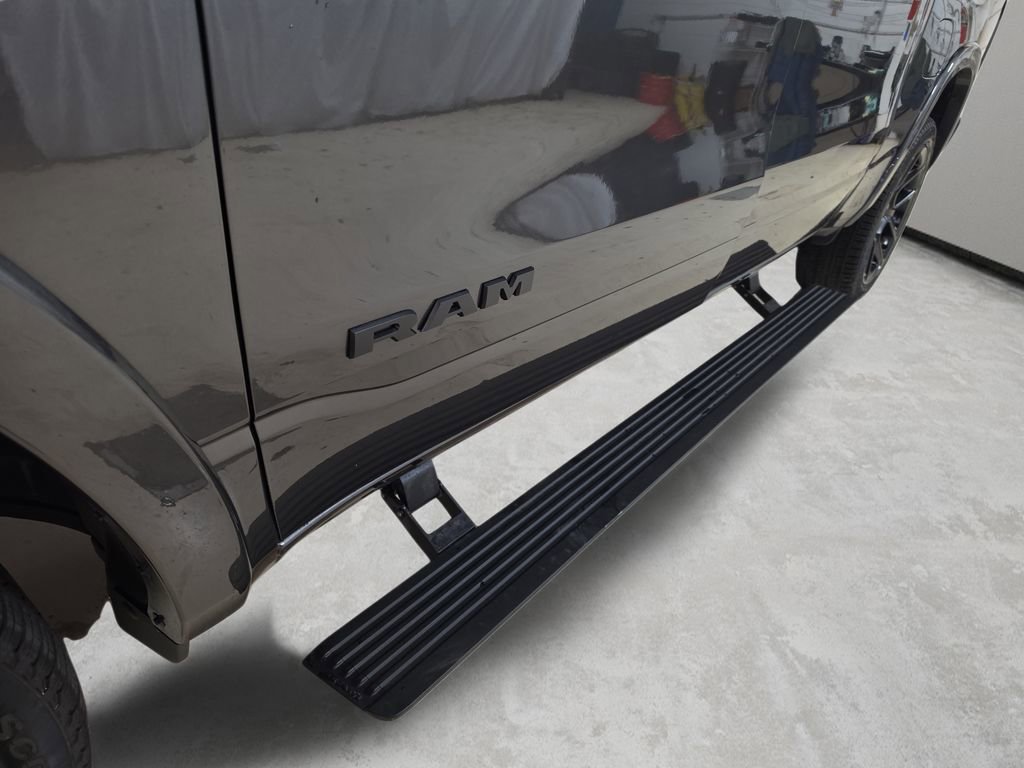 New 2026 RAM 1500 Laramie AWD/4WD image 13