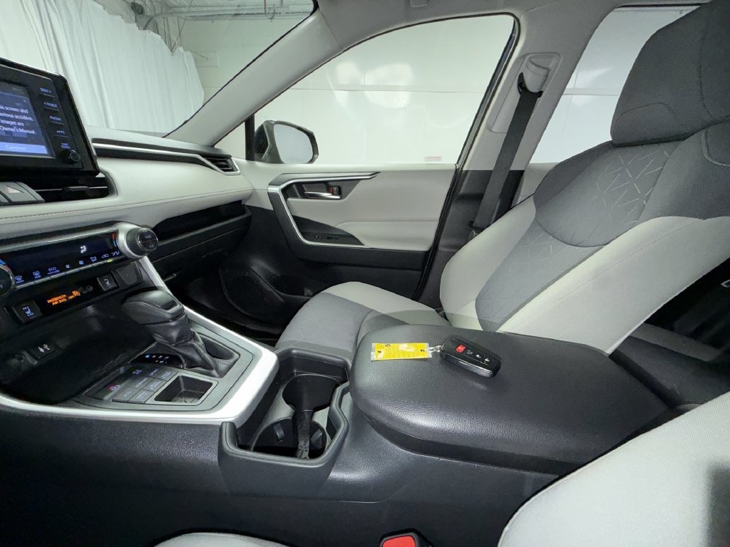 Used 2019 Toyota RAV4 XLE w/ Convenience Package AWD/4WD image 23