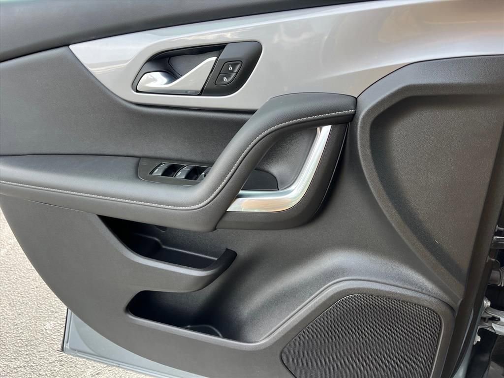 Used 2023 Chevrolet Blazer LT image 24