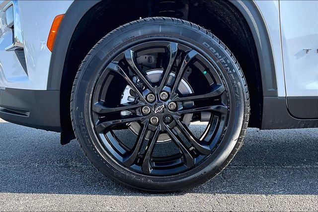 New 2027 Chevrolet Traverse LT FWD image 12