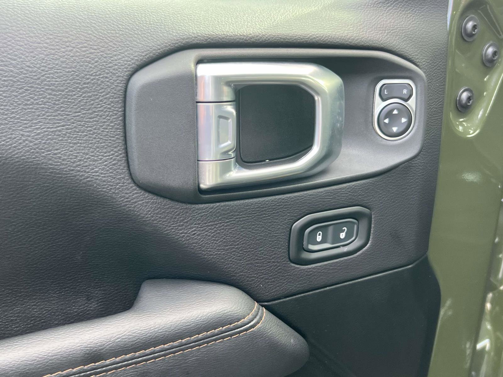 Used 2023 Jeep Wrangler Unlimited Rubicon 392 w/ Trailer Tow Package image 27