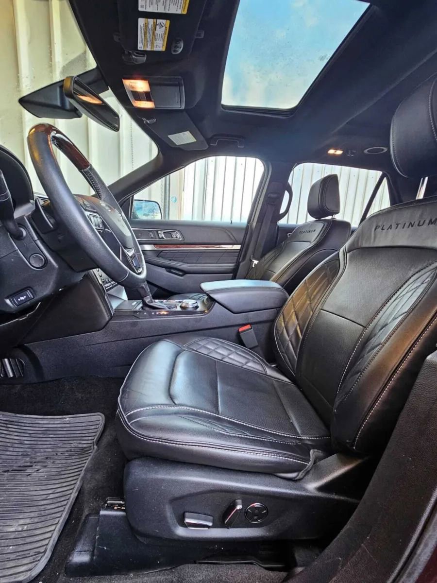 Used 2018 Ford Explorer Platinum AWD/4WD image 11