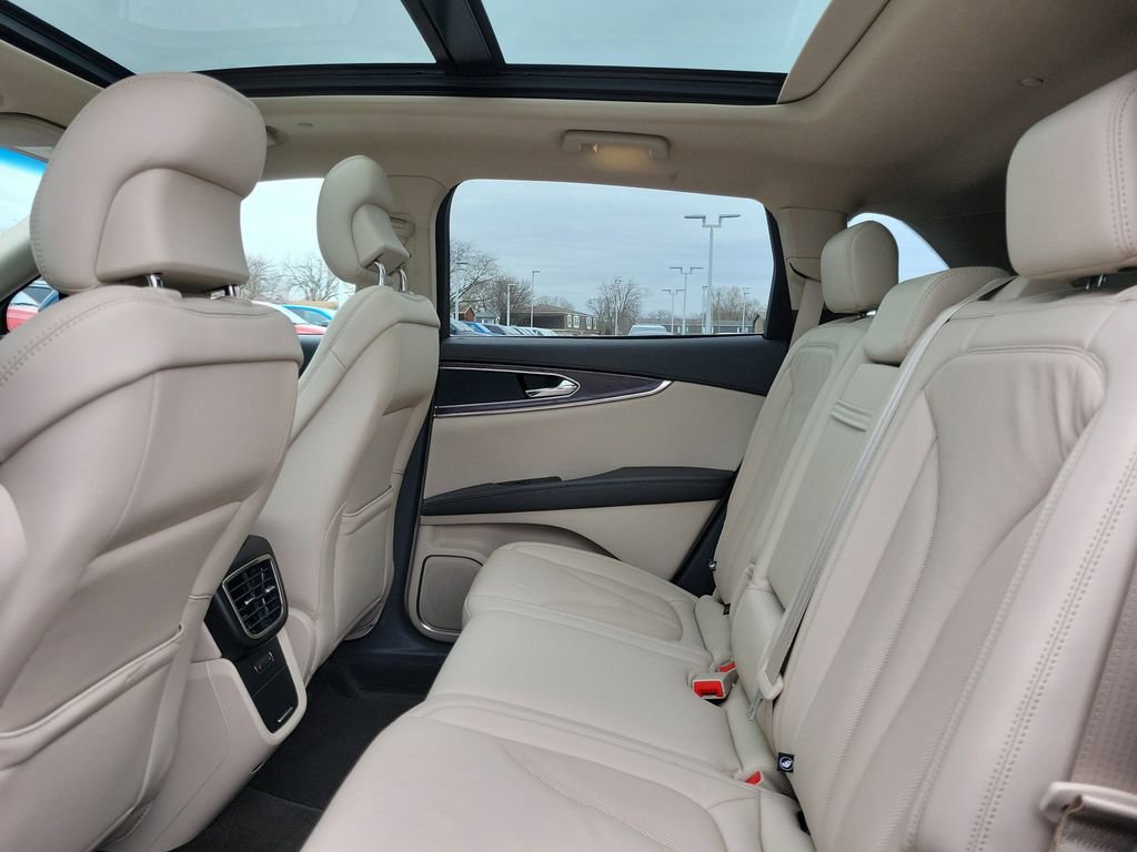 Certified 2019 Lincoln Nautilus Select image 13