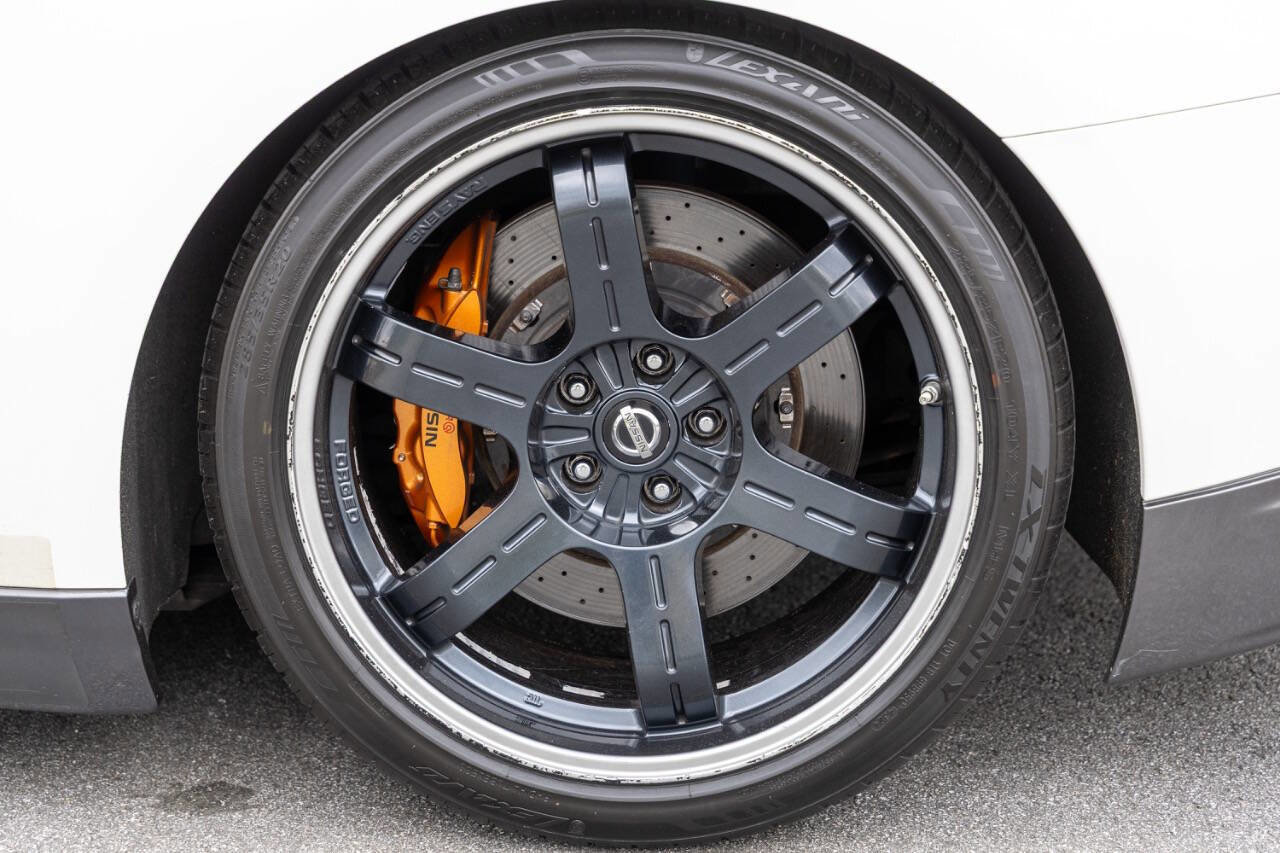 Used 2014 Nissan GT-R Black Edition AWD/4WD image 11