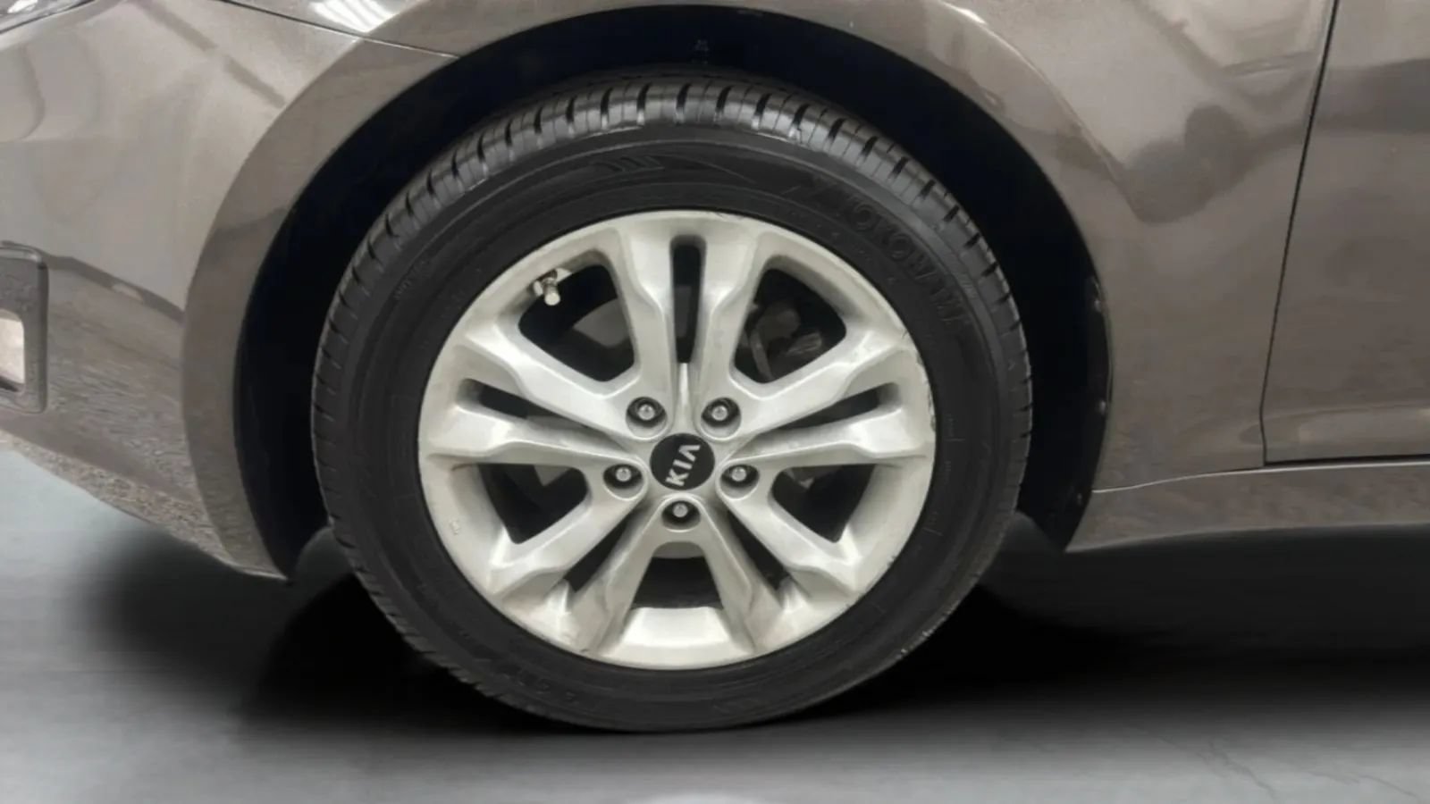 Used 2011 Kia Optima EX FWD image 36
