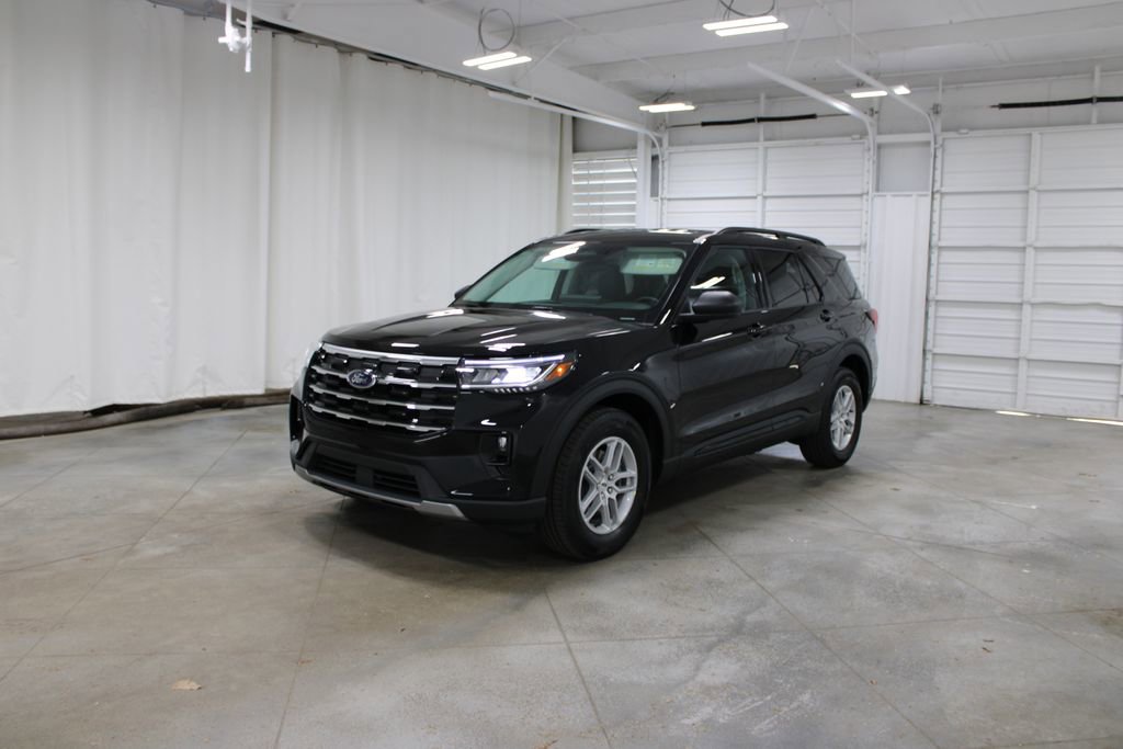 New 2026 Ford Explorer Active image 3