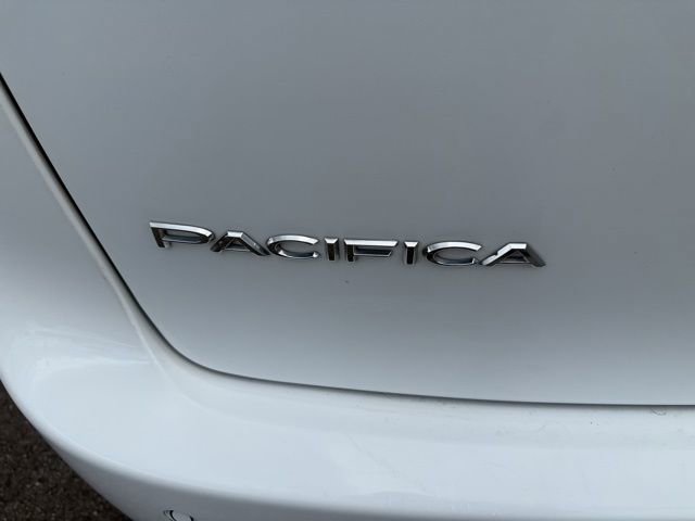 Certified 2023 Chrysler Pacifica Limited image 37