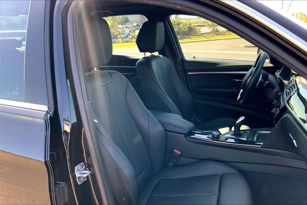 Used 2017 BMW 330i Sedan image 7