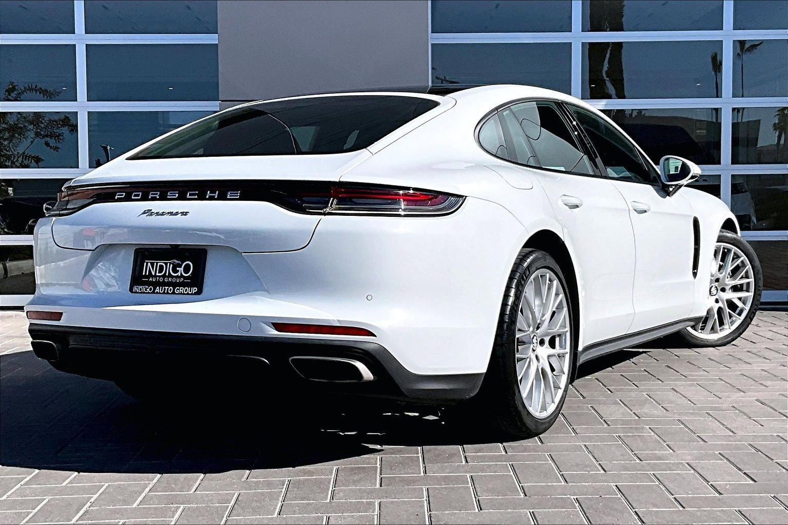 Used 2022 Porsche Panamera image 13
