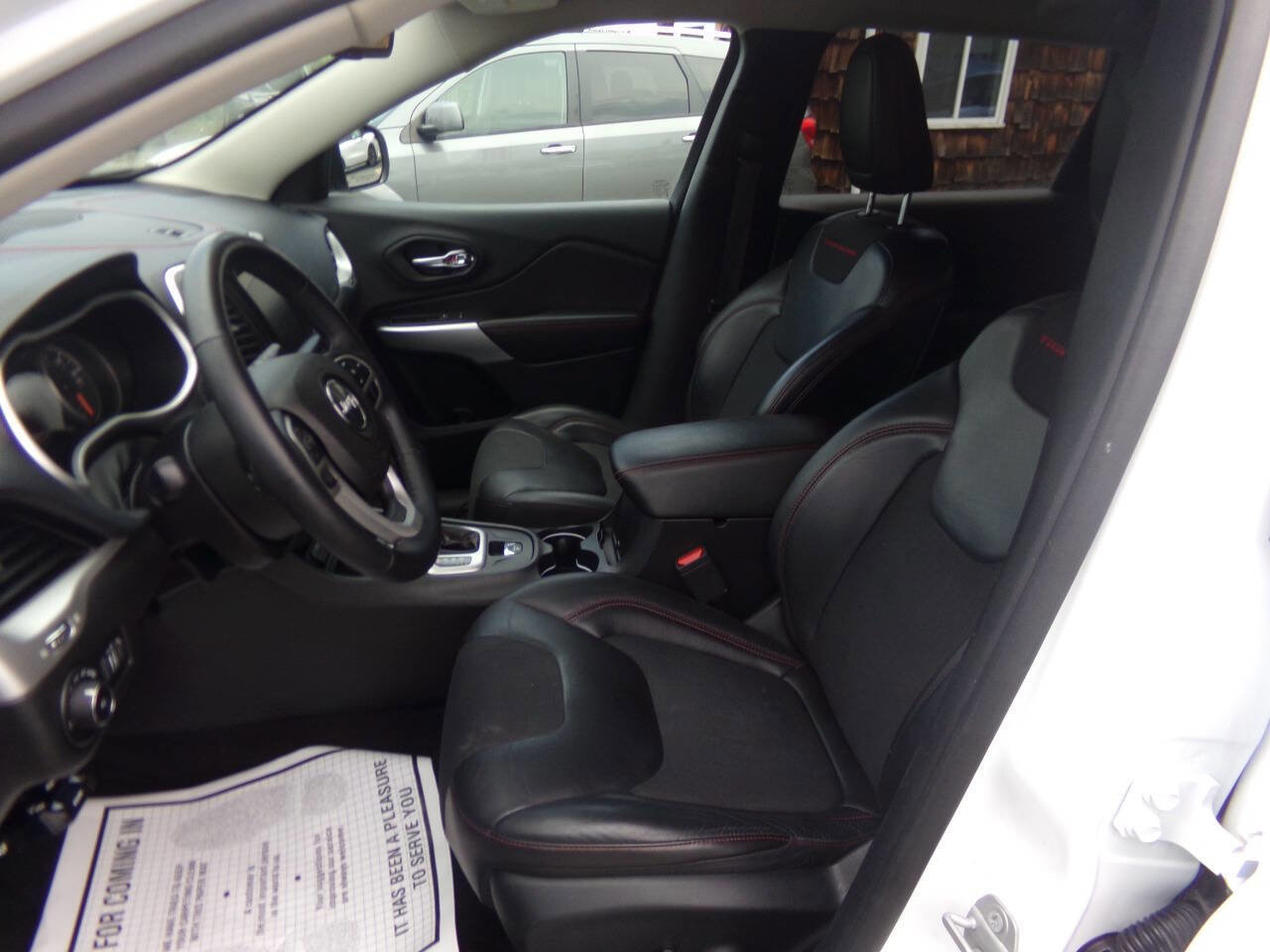 Used 2018 Jeep Cherokee Trailhawk w/ Cold Weather Group image 22