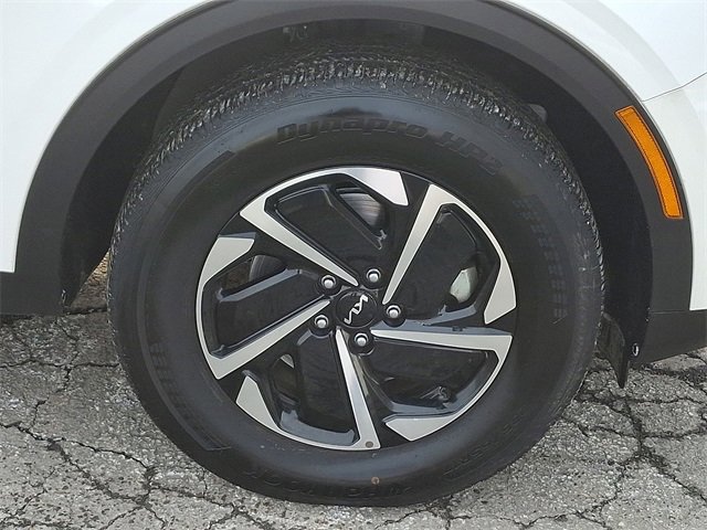 Used 2023 Kia Sportage LX image 8