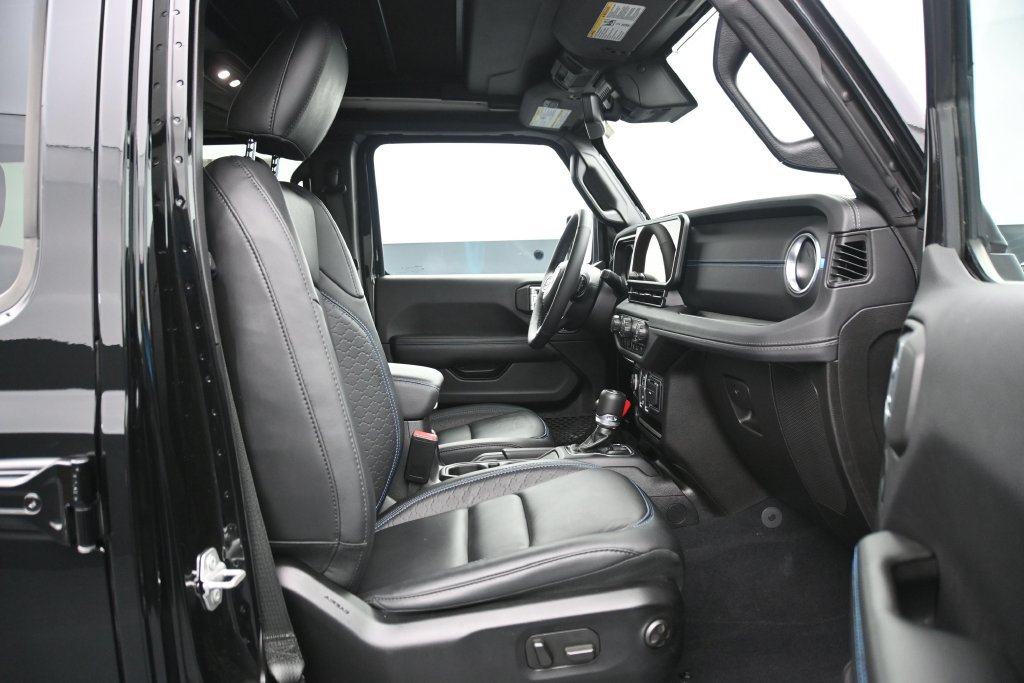 Used 2024 Jeep Wrangler High Altitude AWD/4WD image 13