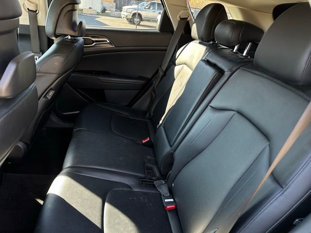Used 2023 Kia Sportage EX image 15