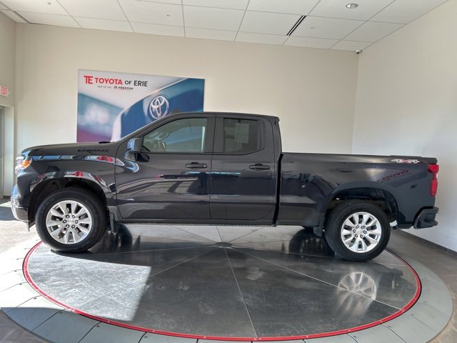 Used 2022 Chevrolet Silverado 1500 Custom w/ LPO, Dark Essentials Package image 3