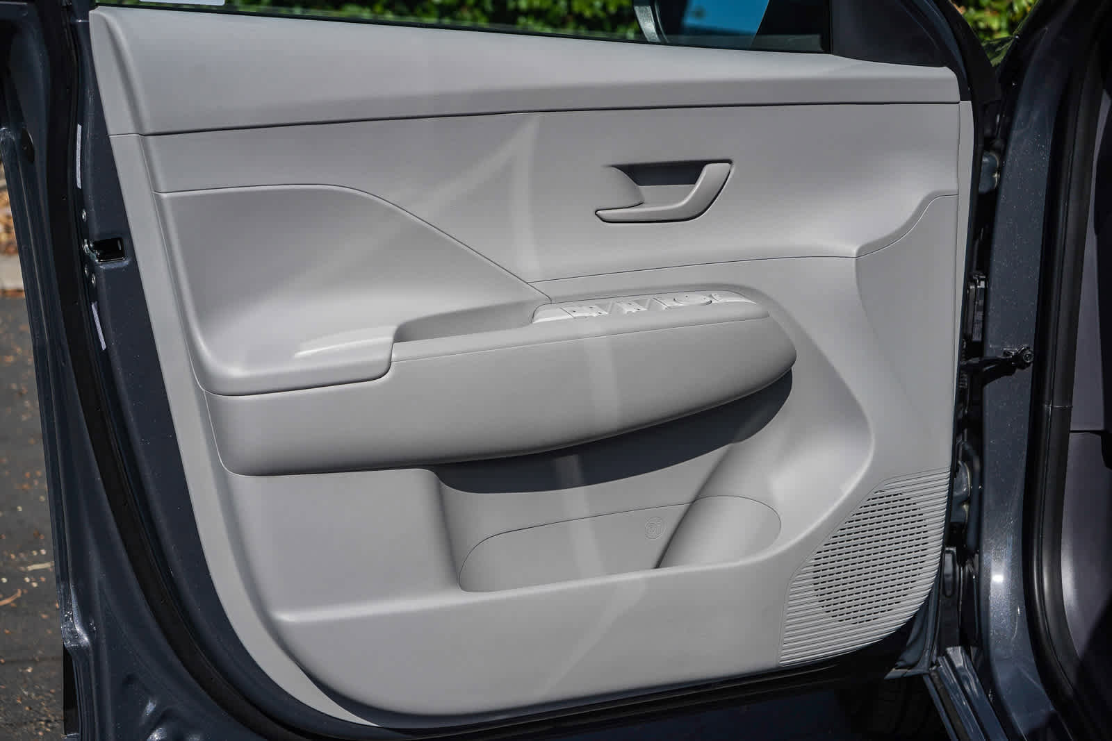Used 2024 Hyundai Kona SEL FWD image 11