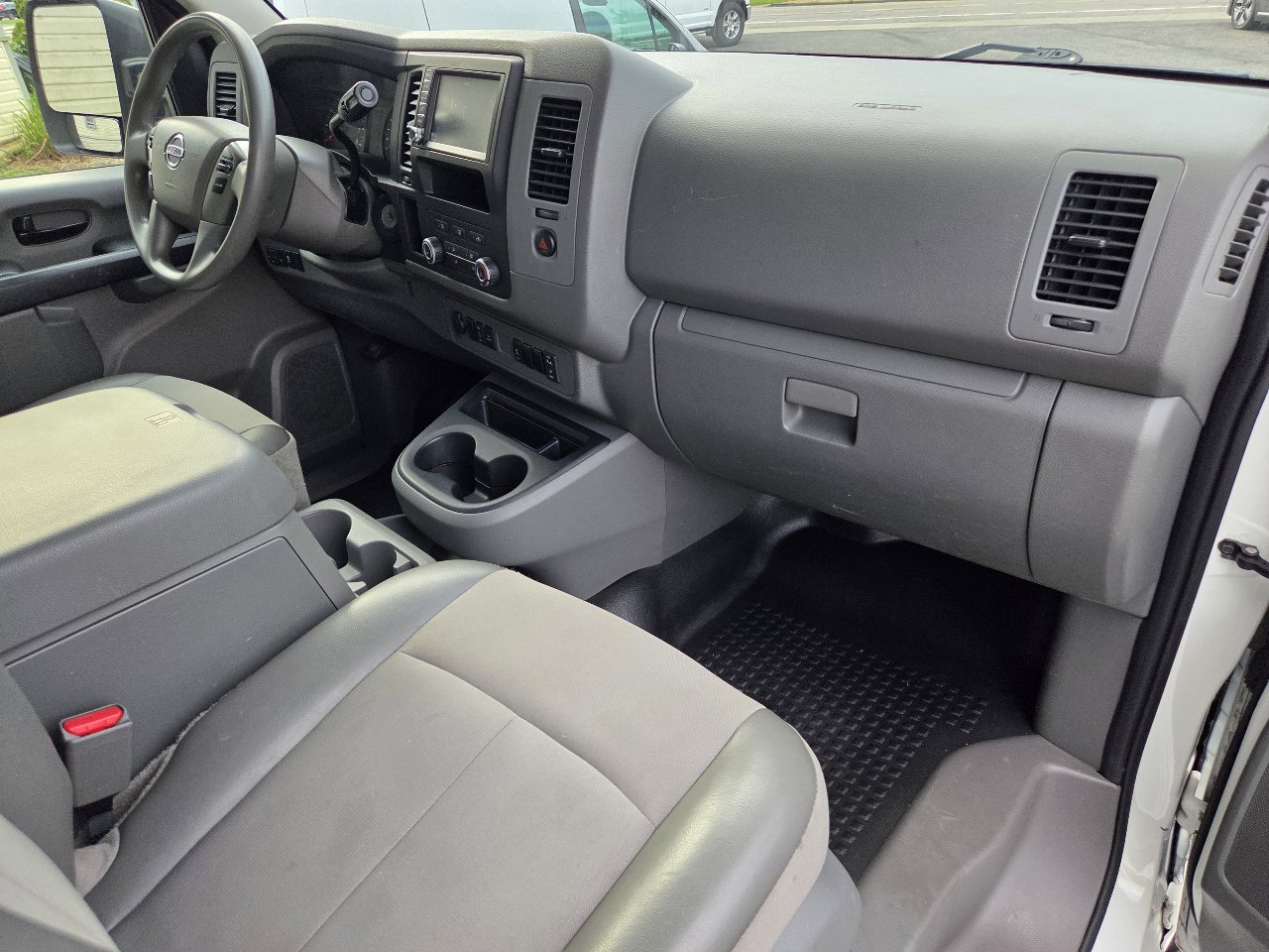 Used 2020 Nissan NV 3500 SV image 13
