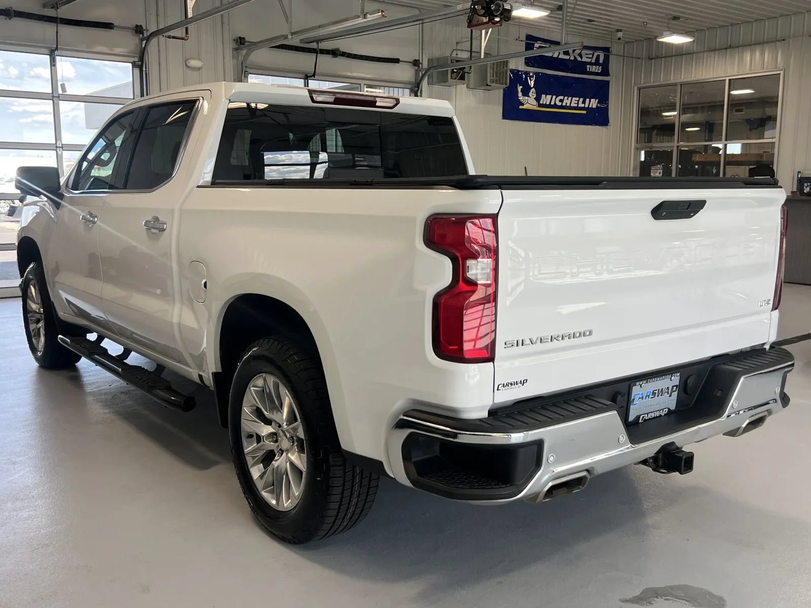 Used 2021 Chevrolet Silverado 1500 LTZ AWD/4WD image 5