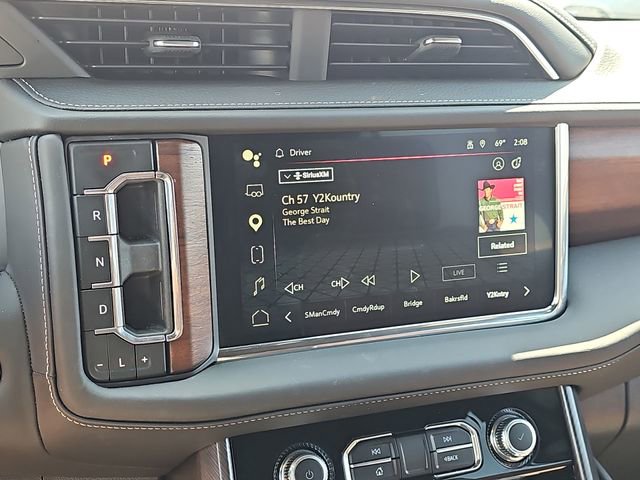 Used 2023 GMC Yukon XL Denali Ultimate AWD/4WD image 11