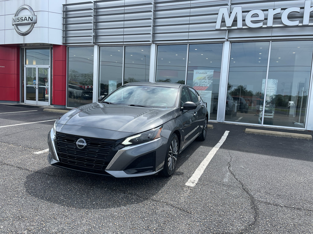 Used 2025 Nissan Altima 2.5 SV FWD image 5