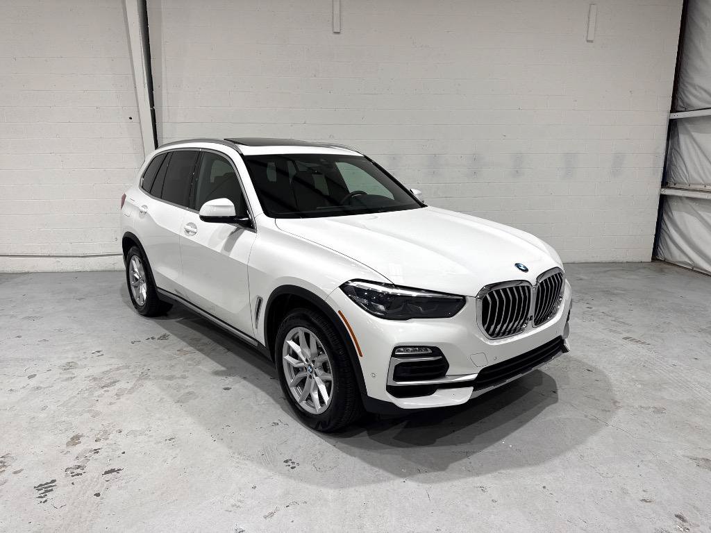 Used 2019 BMW X5 xDrive40i w/ Premium Package 2 AWD/4WD image 3