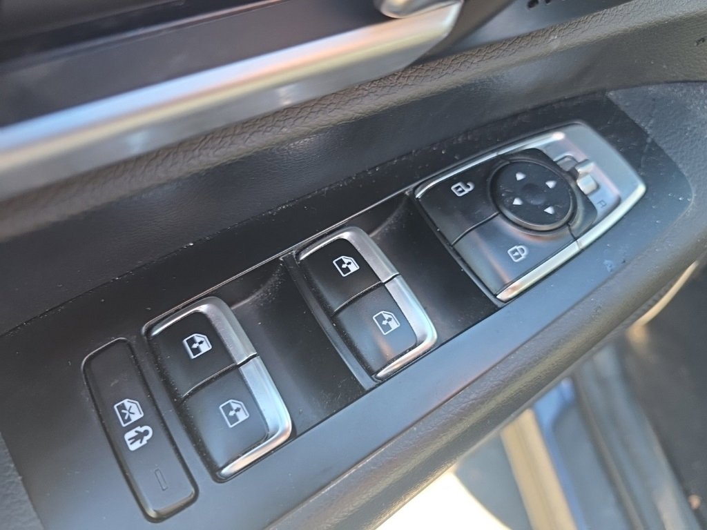 Used 2023 Kia Telluride S image 25