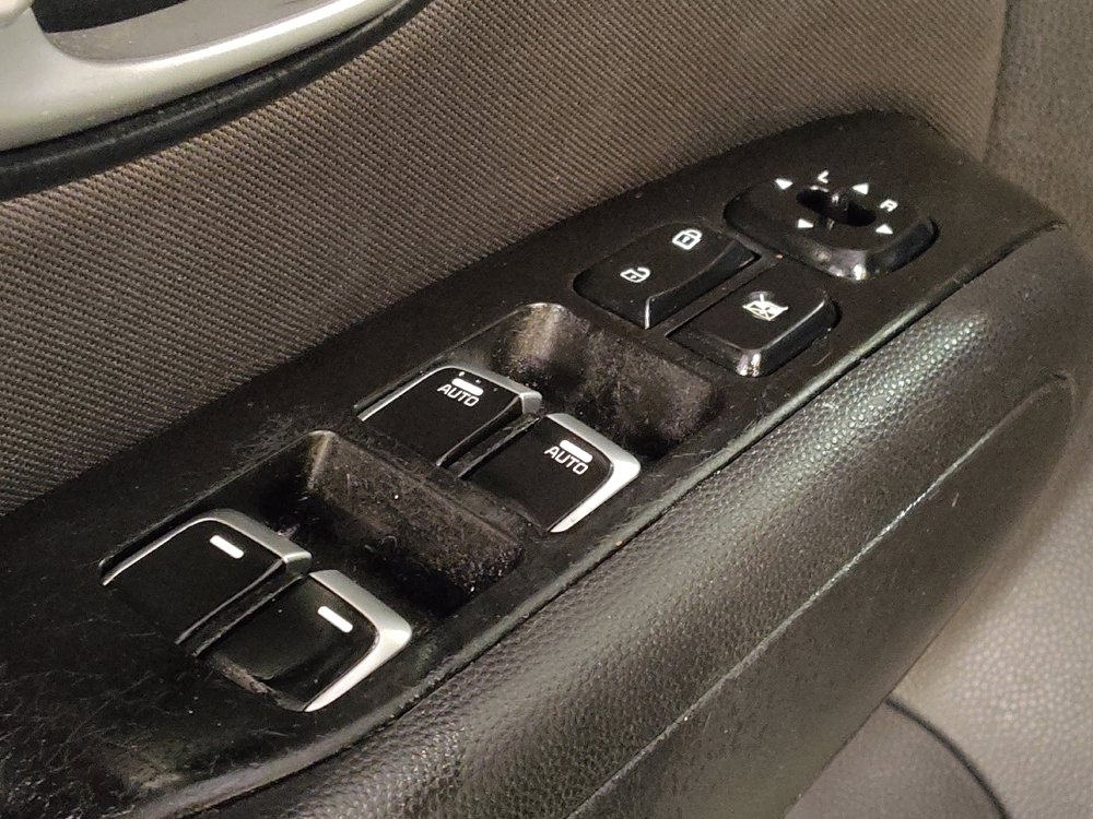 Used 2017 Kia Soul + image 27