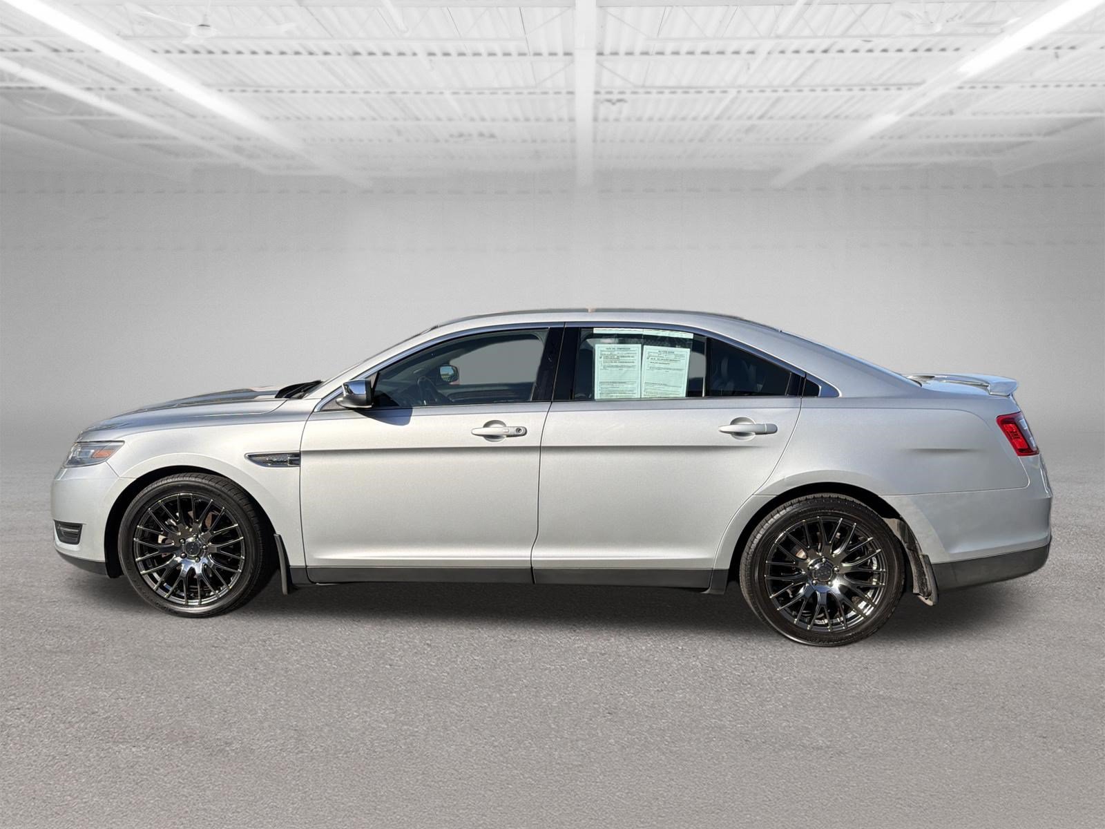 Used 2015 Ford Taurus Limited w/ Equipment Group 301A FWD image 2