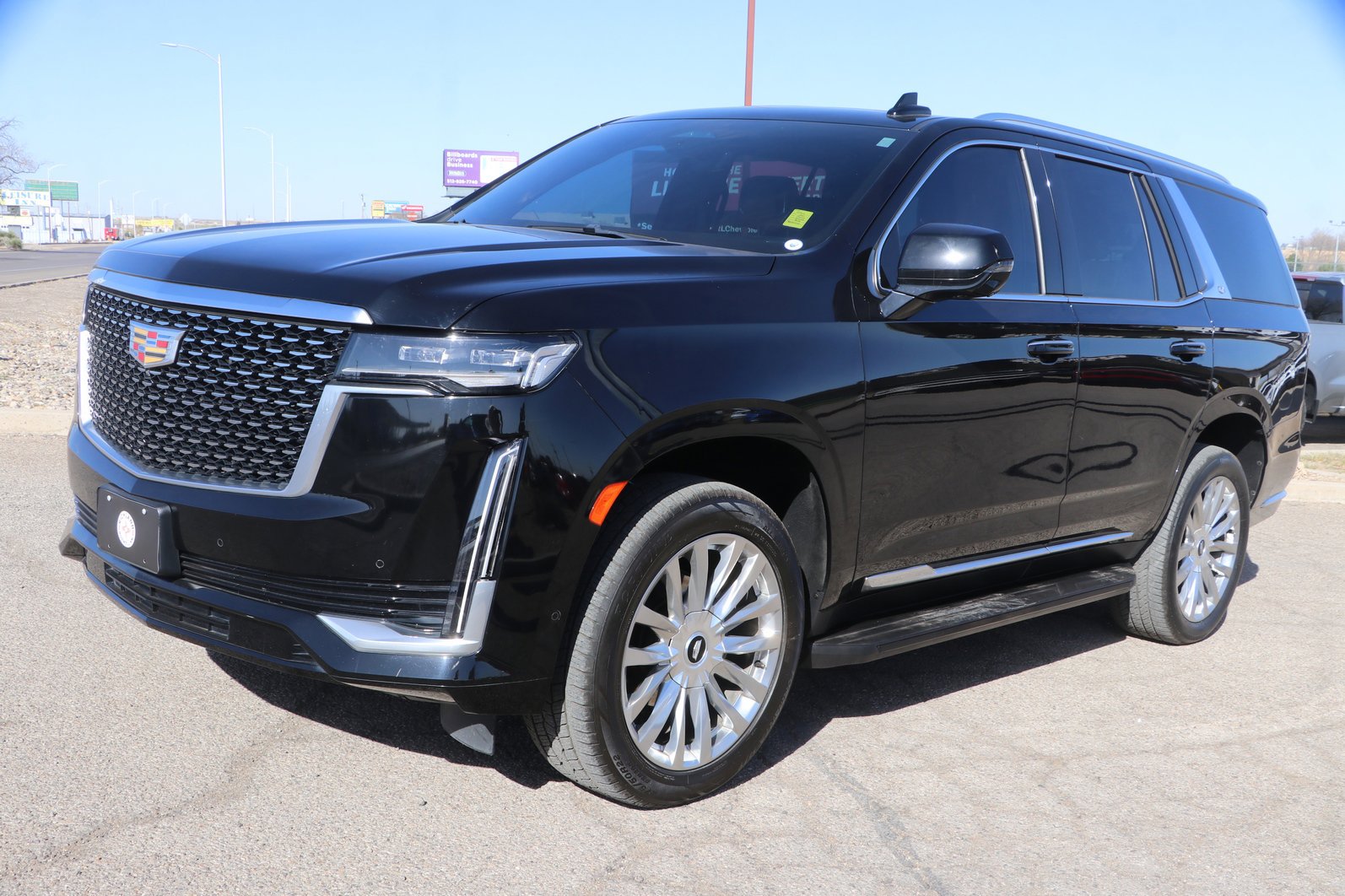Used 2021 Cadillac Escalade Premium Luxury image 3