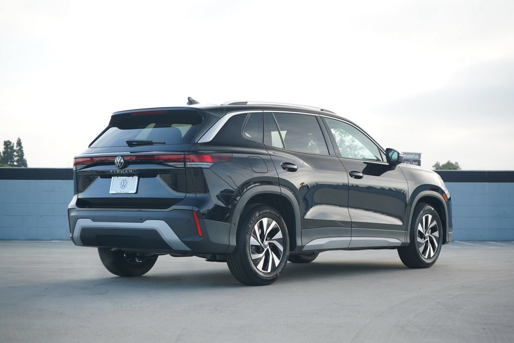 New 2026 Volkswagen Tiguan S FWD image 3