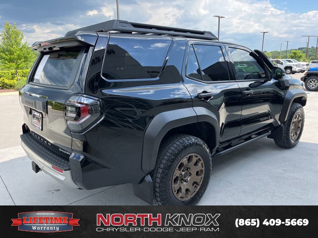 Used 2025 Toyota 4Runner Trailhunter AWD/4WD image 20