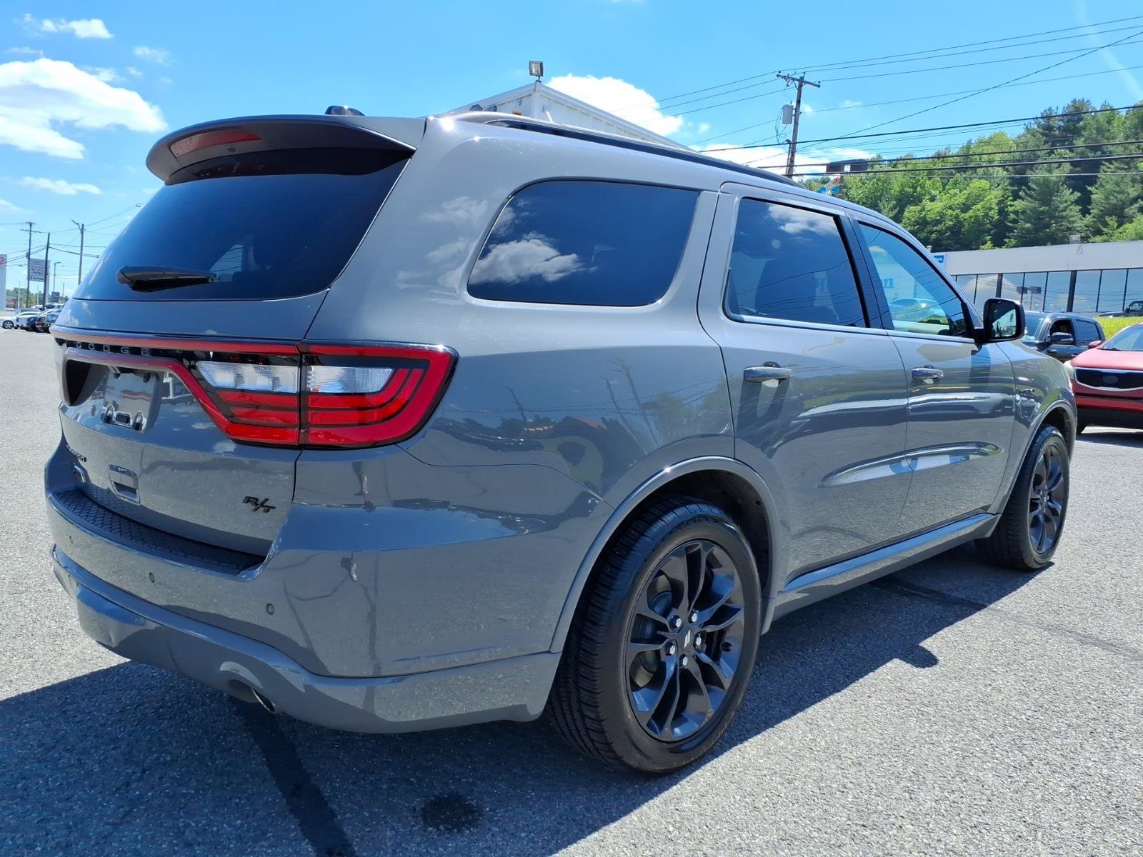 Used 2023 Dodge Durango R/T AWD/4WD image 7