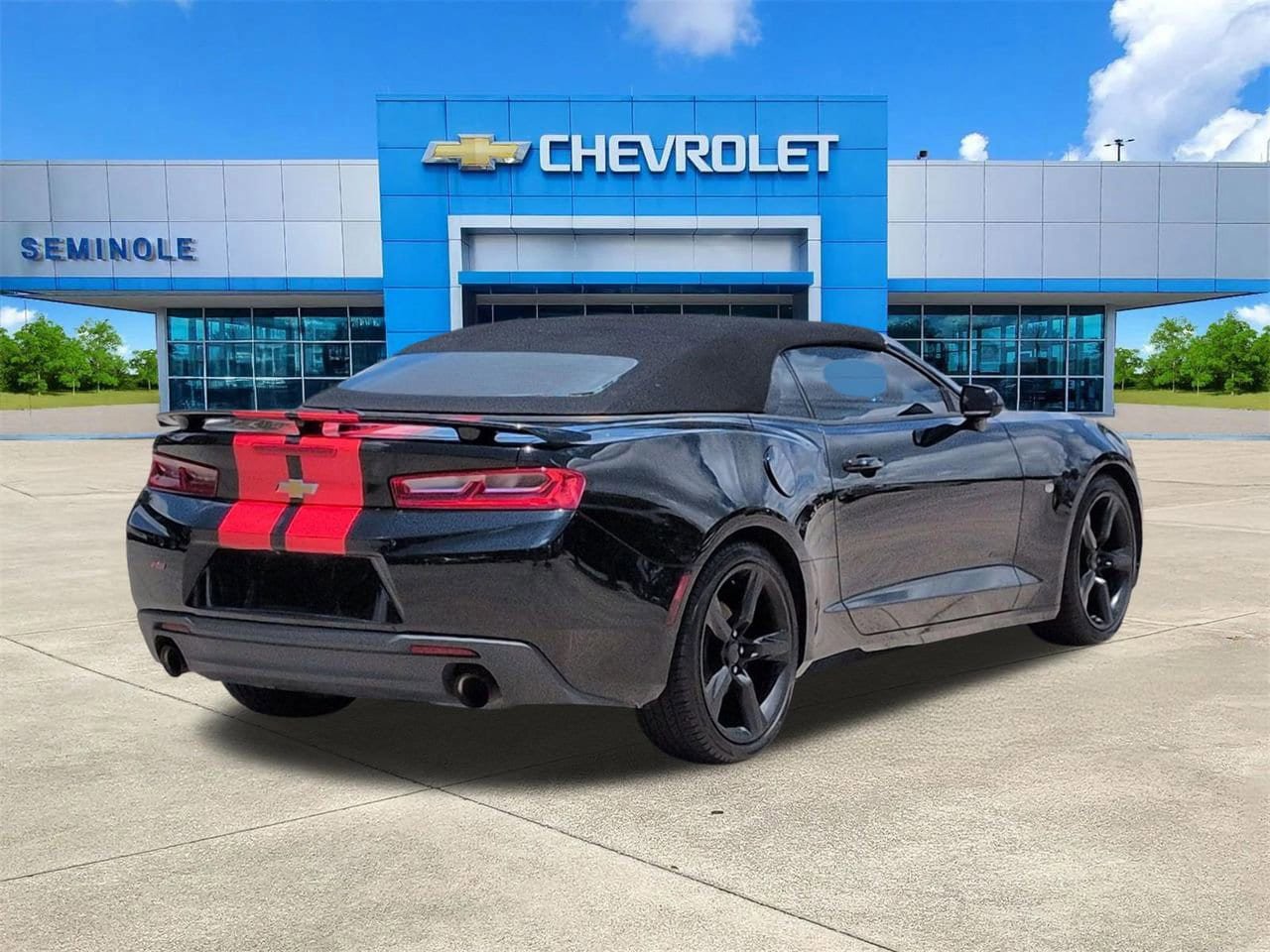Used 2017 Chevrolet Camaro LT w/ RS Package RWD image 5
