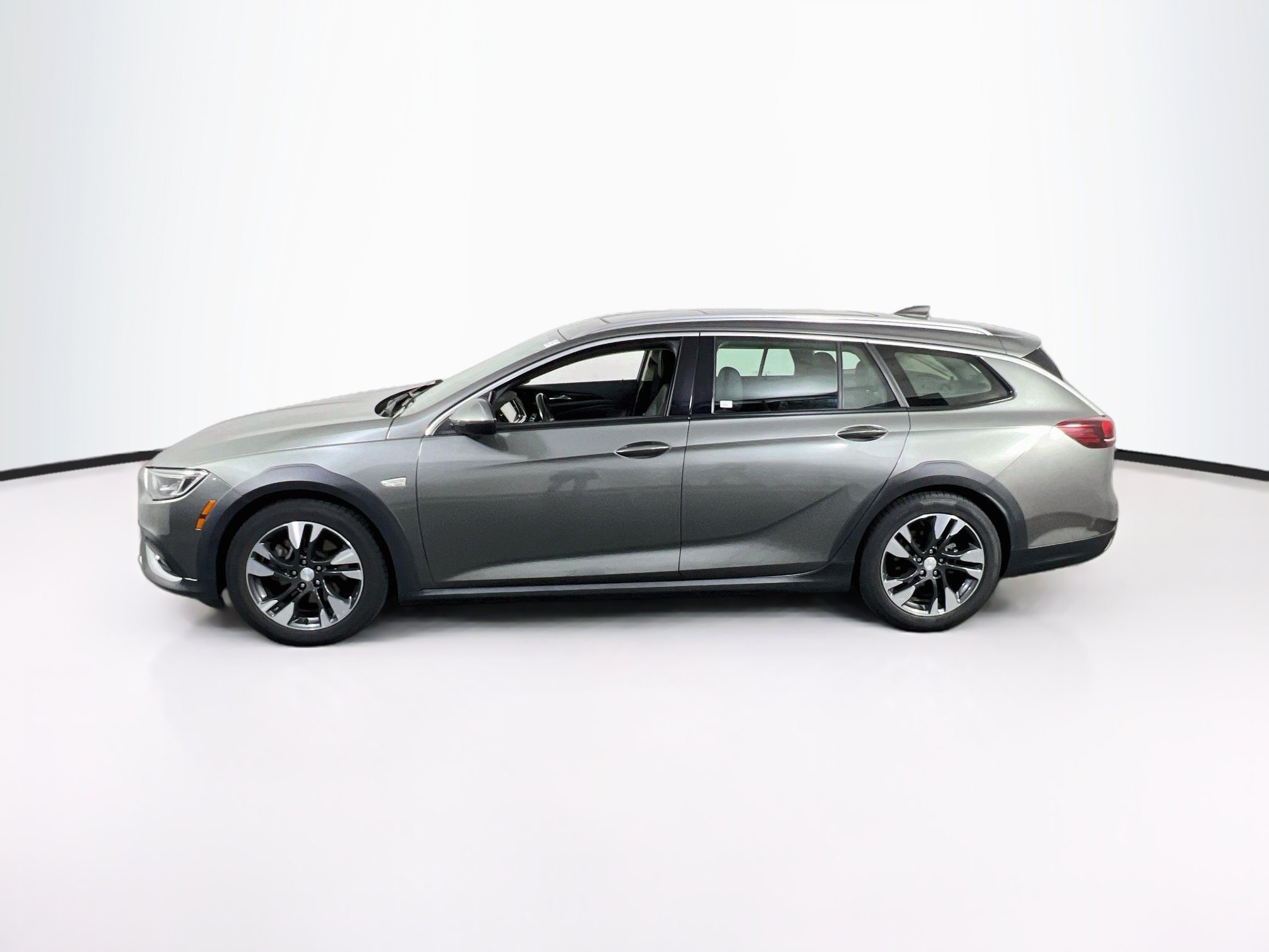 Used 2019 Buick Regal Essence w/ Driver Confidence Package I AWD/4WD image 8