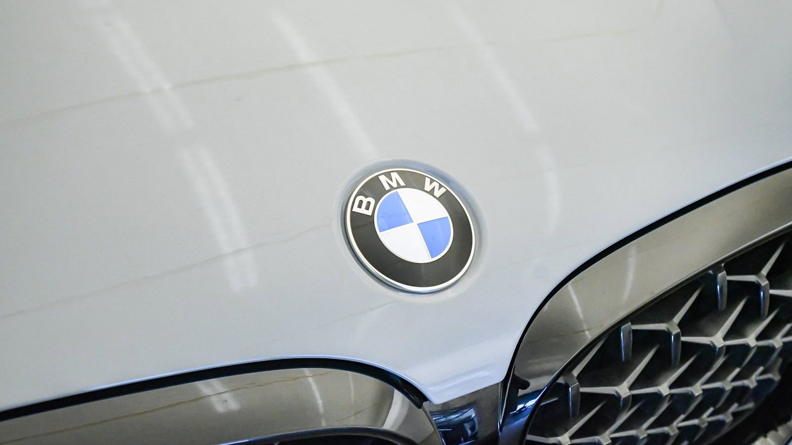 Certified 2024 BMW X4 xDrive30i w/ Premium Package image 8