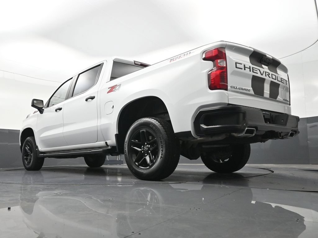 Used 2025 Chevrolet Silverado 1500 Custom Trail Boss AWD/4WD image 27