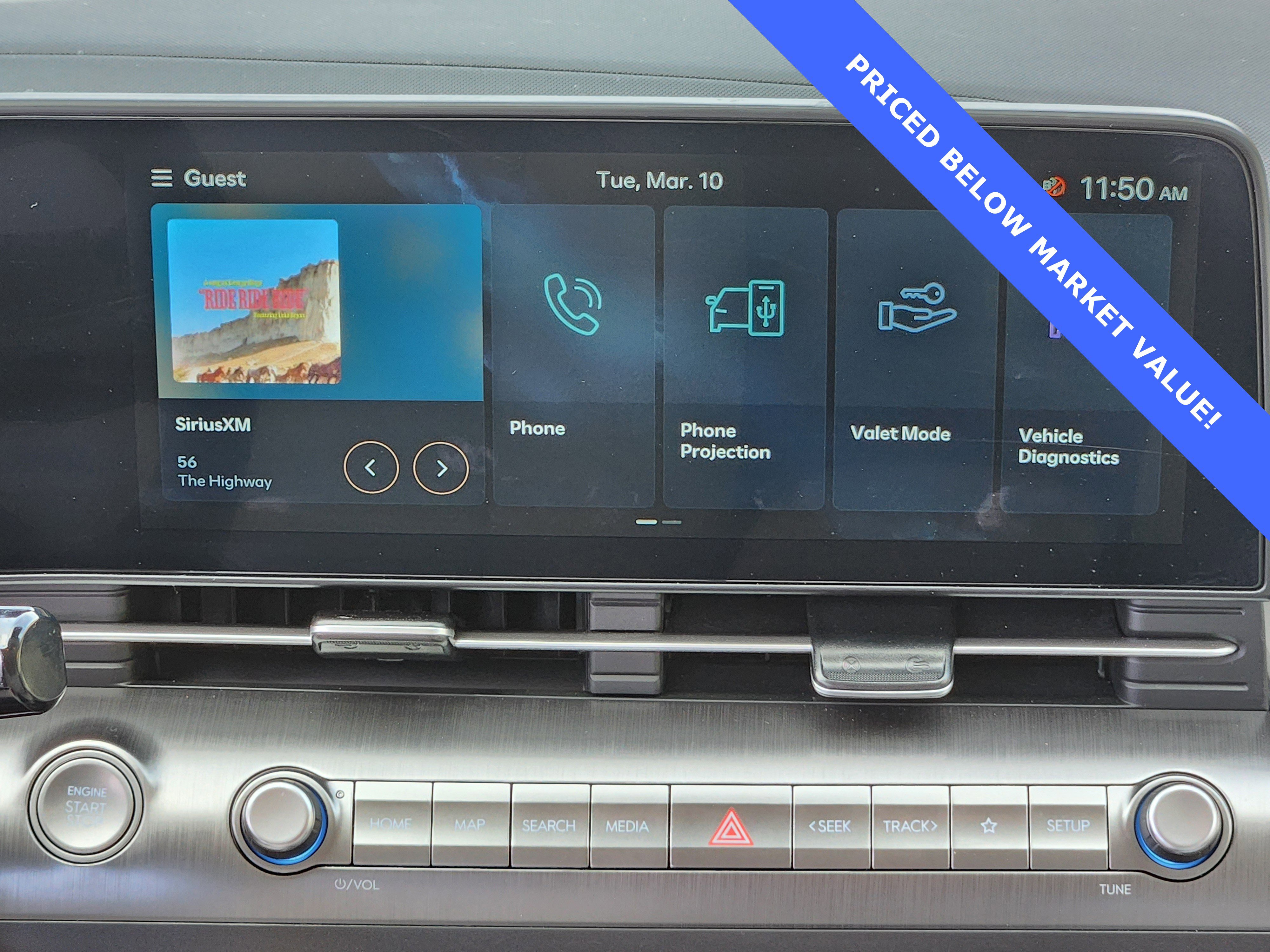 Certified 2025 Hyundai Kona SEL image 30