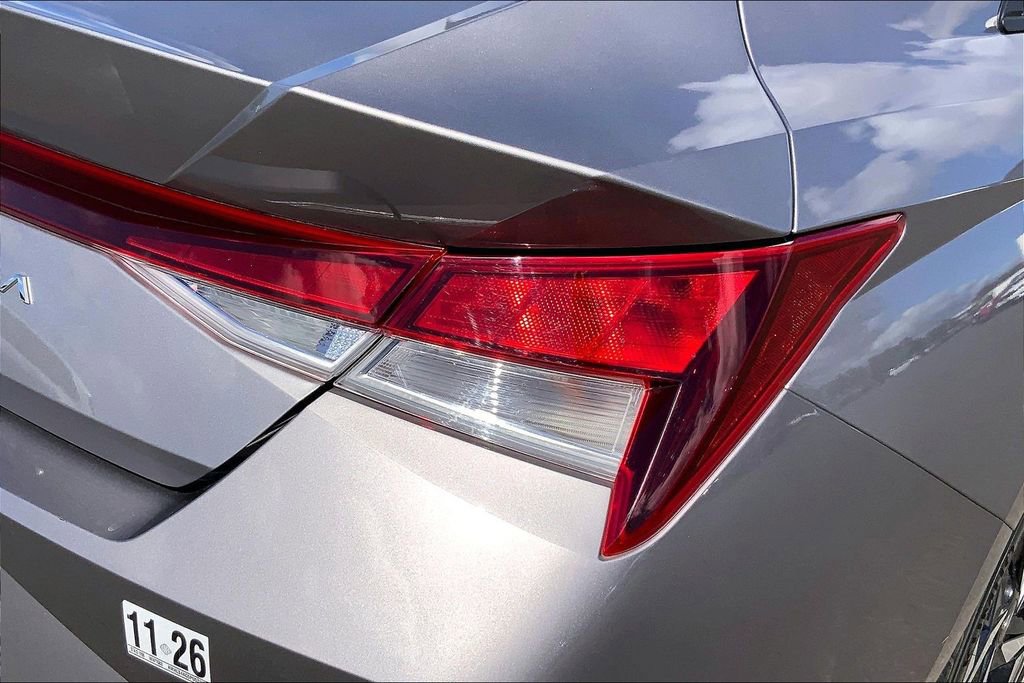 Used 2023 Hyundai Elantra SEL w/ Convenience Package FWD image 26