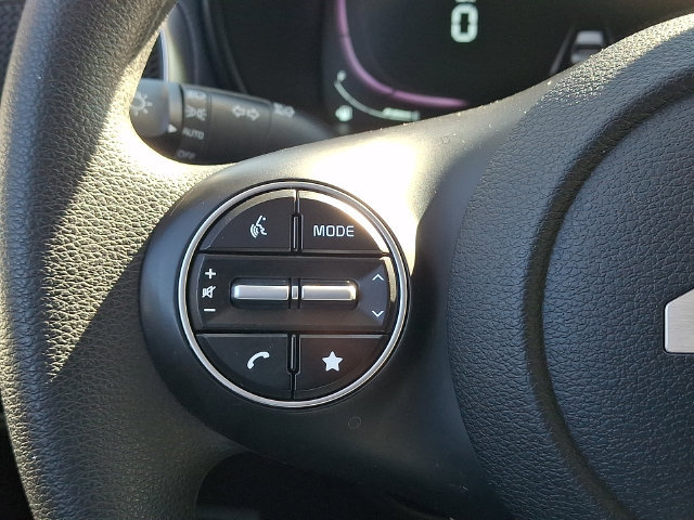 Used 2023 Kia Soul LX w/ LX Technology Package FWD image 20
