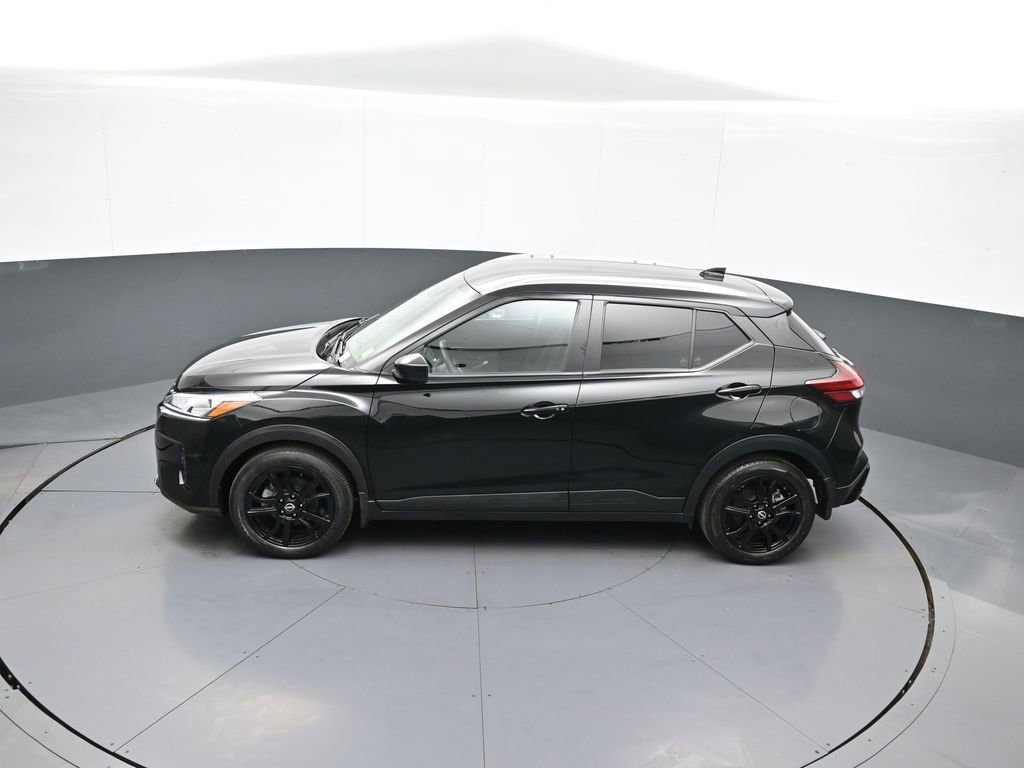 Used 2023 Nissan Kicks SV image 40